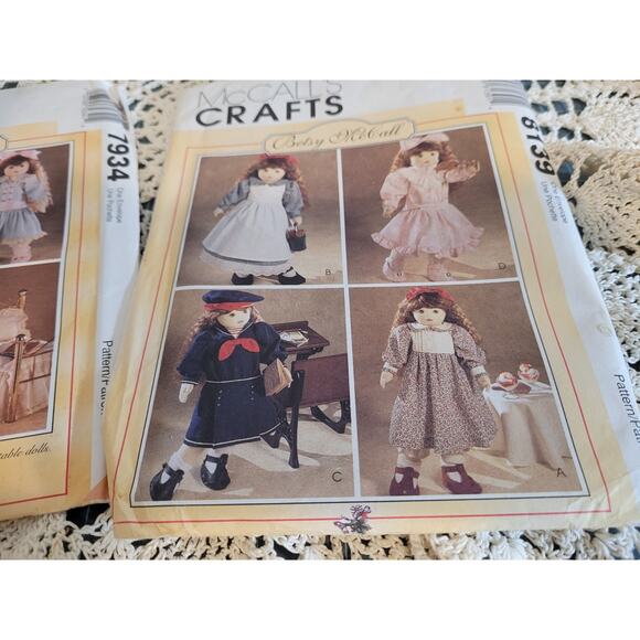 2 Betsy McCall Patterns 8139 amd7934, 18" Doll Outfits - Picture 3 of 5